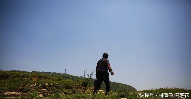 太行山|6旬老人守护微波站11年海拔1300米，徒步13公里盘山路上山！