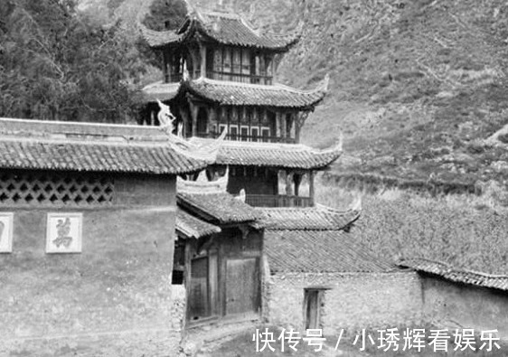 万仞墙|101年前的汶川老照片：魁星楼、文昌阁、万仞墙，保存完好