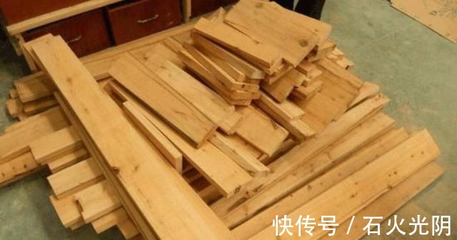 床底板|木工父亲给孩子做的“大木床”,健康环保,出10000都不卖