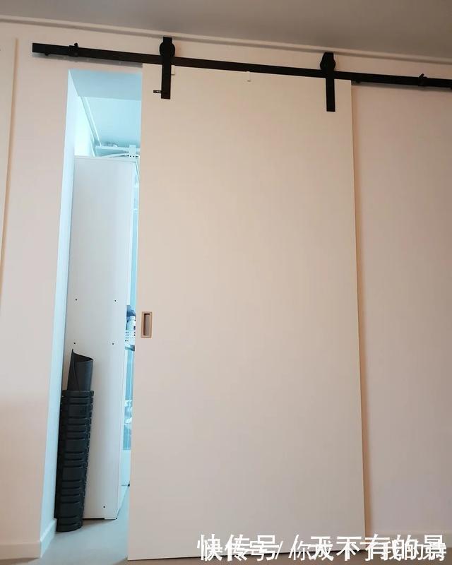 实木|夫妻改造56㎡老破小,变身简约舒适的小婚房,小餐厅设计真机智!