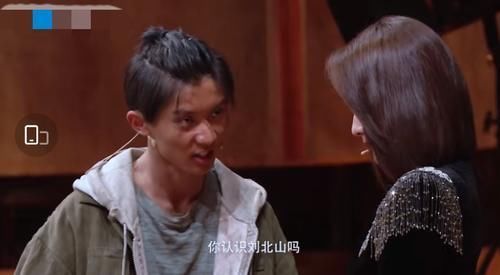 18岁马嘉祺是第三个获得三星的演员,台词功底好,章子怡亲自与他对戏