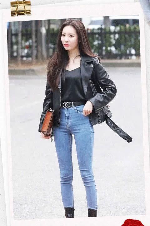 大秀|小姐姐大秀身材，紧身牛仔裤，穿出满满女人味！