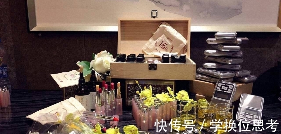 口红 私人制作的口红和专柜买来的口红有什么区别?答案有点意外