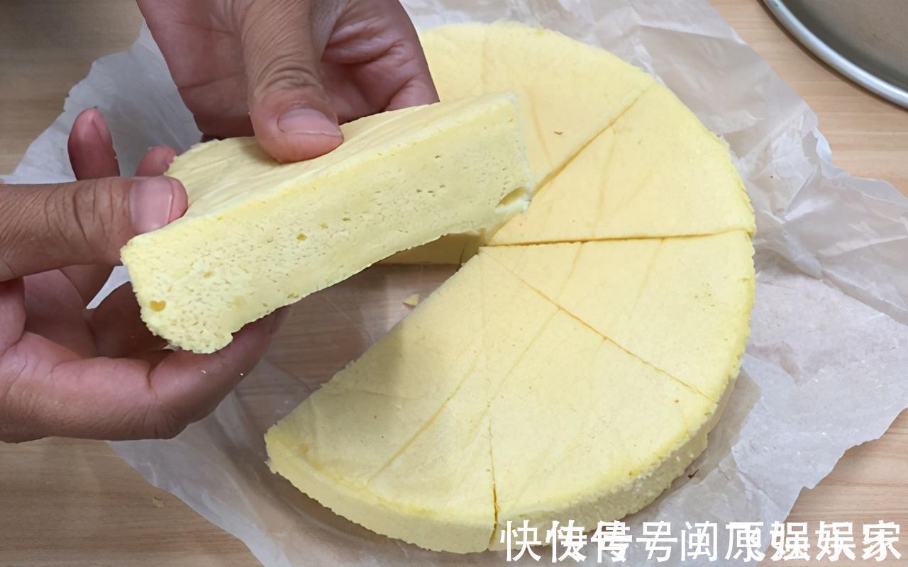 天凉早餐要营养,教你做酸奶蛋糕,柔软细腻,简单易做,无需烤箱