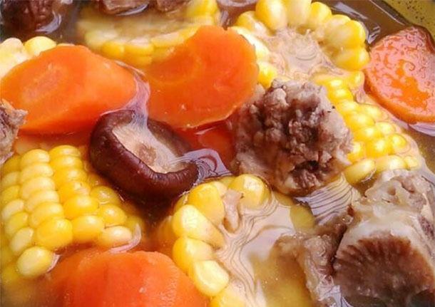 胡萝卜玉米排骨汤|下雨天孩子闷热,多喝高钙汤,长高个长智力,去除燥热心情好