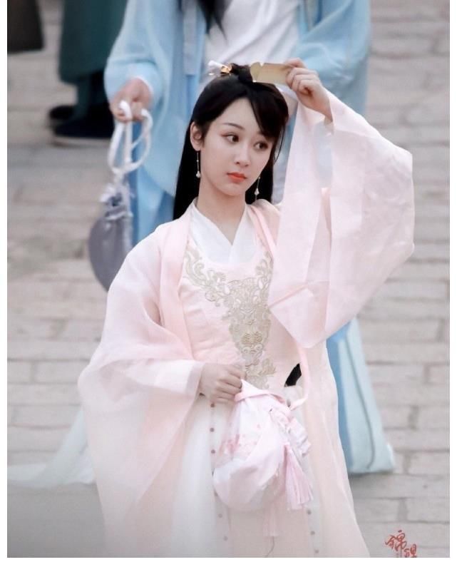 cos|杨紫cos红孩儿，造型好雷好可爱，高颜值90花有点任性