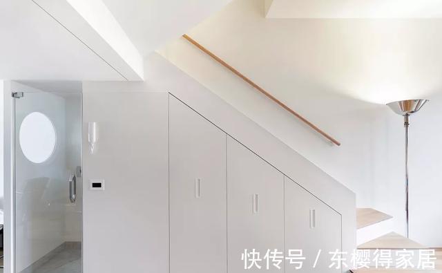 熨烫板|晒晒朋友的33㎡单身公寓,全屋定制柜子,这空间利用真是绝了!