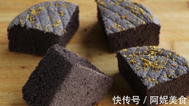 包子|黑米新吃法，不用水不加油，打上鸡蛋做米糕比包子好吃