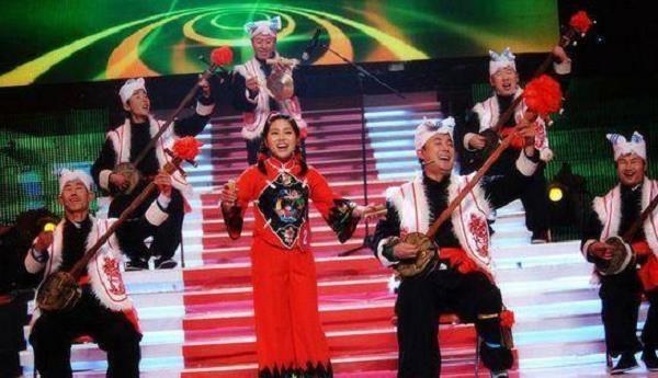 星光大道|她花120万上星光大道,被淘汰后负债累累,一怒之下揭节目内幕