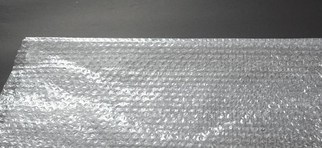 快递箱里的气泡垫别扔了, 没想到它作用这么大, 家家户户用的到