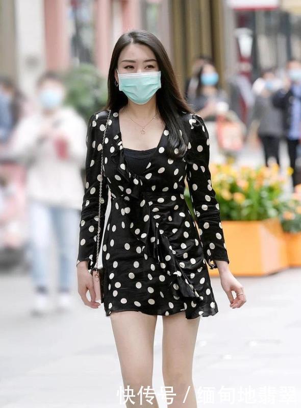 优雅|一眼就“沦陷”的波点裙,教你穿出百般风格花样,优雅显气质!