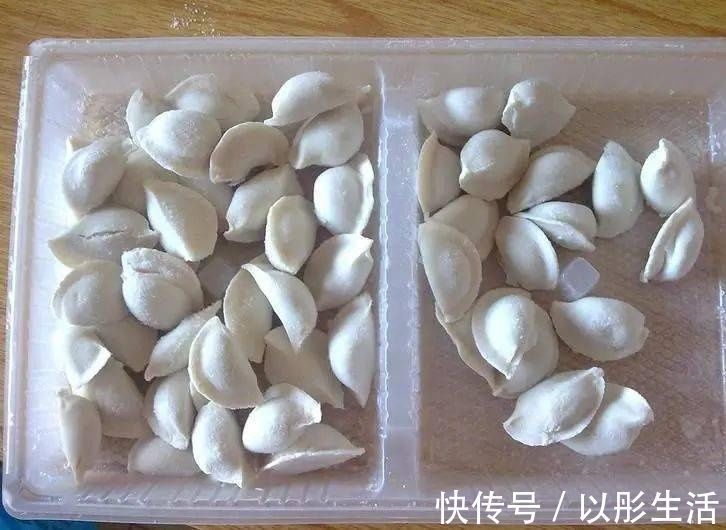 冻饺子前,往表皮撒点“它”,饺子不粘不开裂