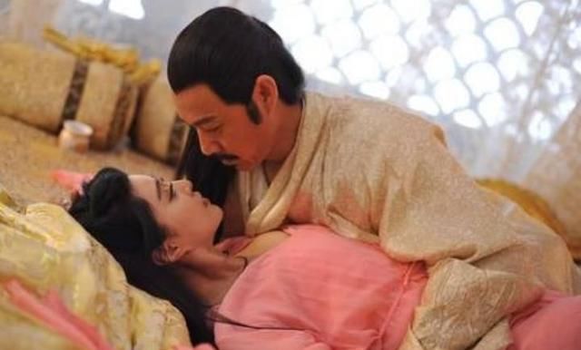 武则天|武则天都是太后了，为何还非要冒险称帝？她若不称帝，会死得更惨