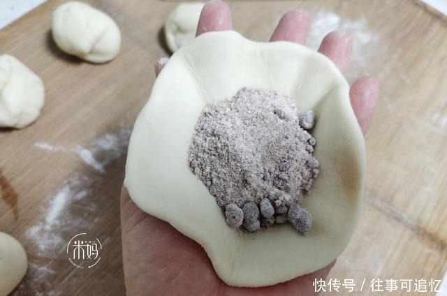 味道棒|这饼我家三天两头做一回，外酥里糯，甜味悠长，老人孩子都爱吃