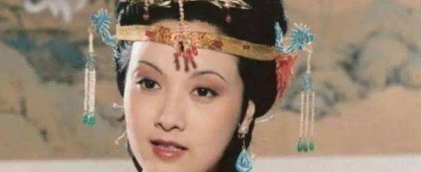 一起长大@红楼梦:王熙凤拿林黛玉开玩笑,其中暗含的信息不简单