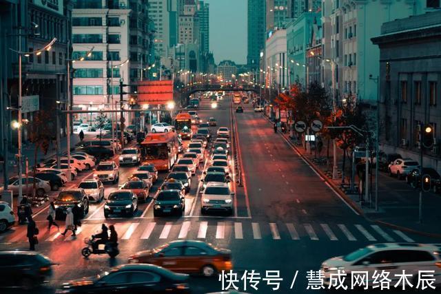 张女士|年轻人的尽头,是回老家买房吗