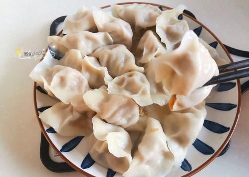 小年吃饺子,还是这馅好,寓意“包纳百财,百财进门”新年讨个好彩头