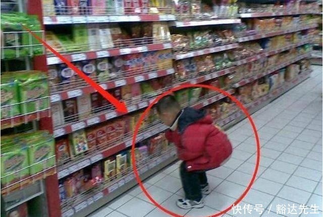 超市|孙子超市里弄碎一盒鸡蛋,店员让赔10盒,被爷爷怼得直接闭嘴了