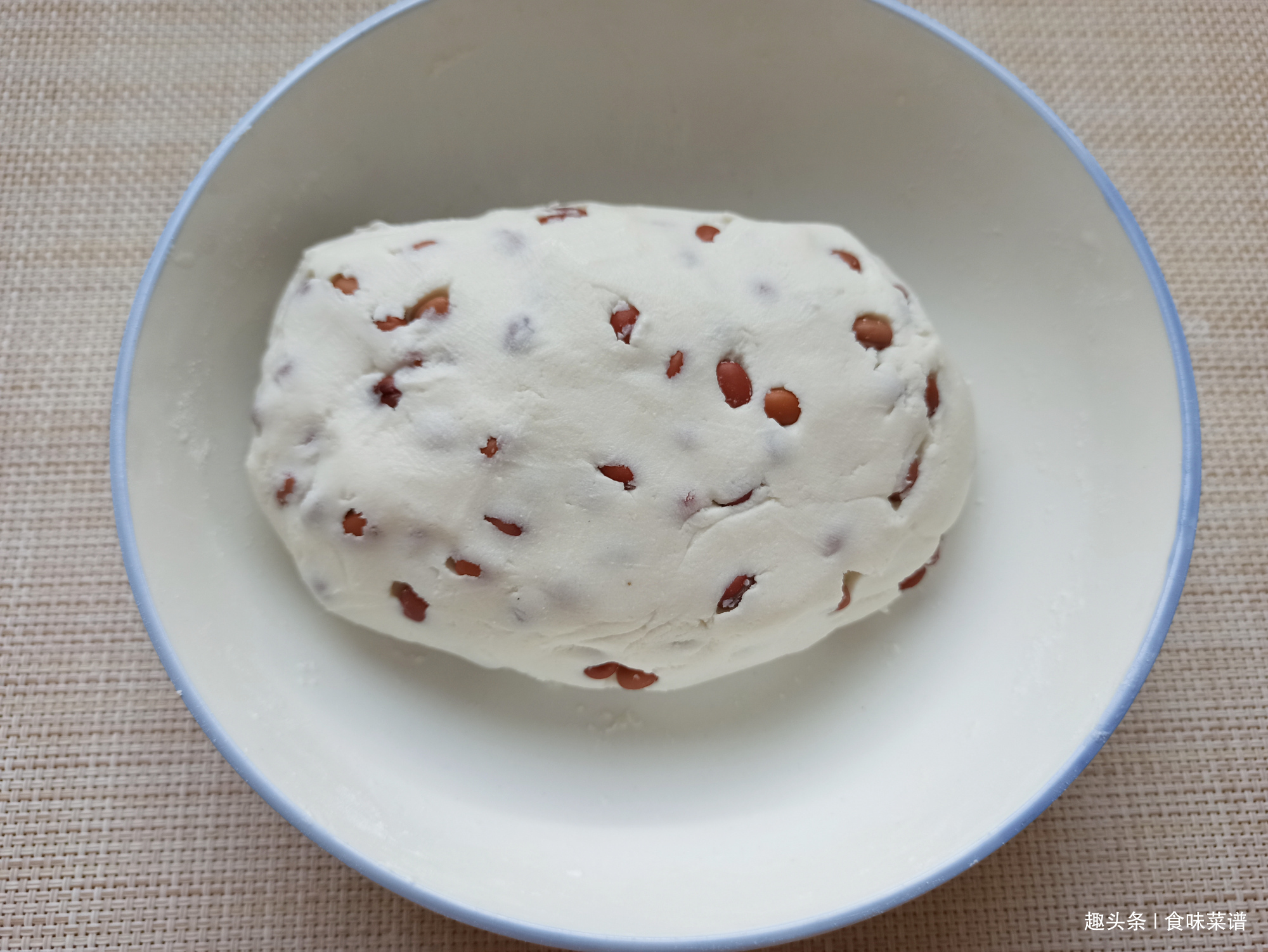 想吃红豆糕不用买，一揉一切，做法比馒头还简单，软糯Q弹特解馋