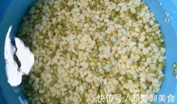 自制“绿豆糕”,不加一滴水,不用烤箱,吃着比买的香