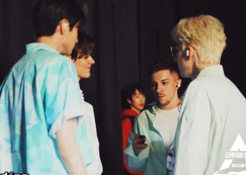 《创4》终于宣布导师团，鹅厂果真有实力，数量上就赢了《青3》！