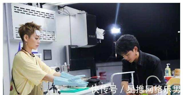 普通话|第五期中餐厅吐槽吐槽‘’丁真‘’洗碗姿势太搞笑了