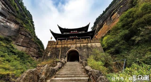 天上人间|四川这8大景点，待山河无恙，一定要去看看！