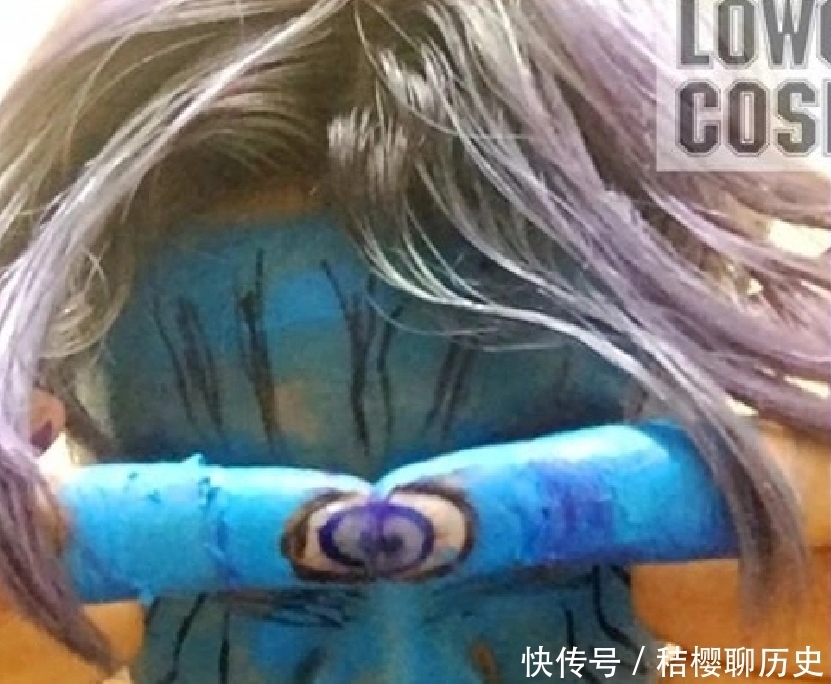 手指|小哥哥cos波罗斯,仅用了两根手指,就画出“宇宙霸者”