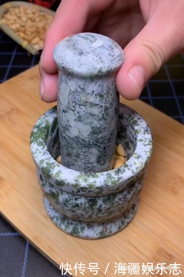  食之|即将消失的传统美食炒面粉，做法简单，食之方便，缅怀已逝的青春