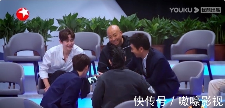 《追光吧!》吴镇宇唱歌烫嘴 吴建豪自爆小时候是个胖子