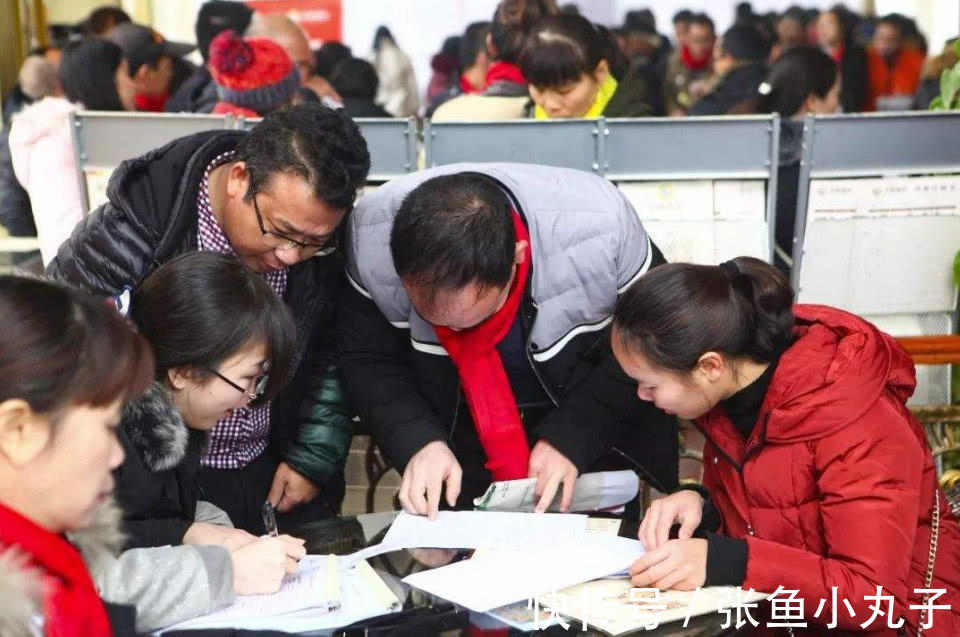 售楼小姐|二期房相比一期房来说有什么差别吗?售楼小姐无奈透露背后的猫腻