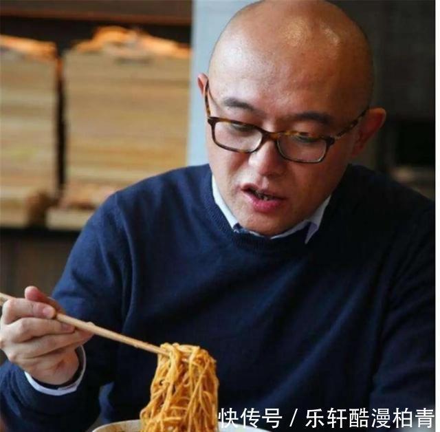 孟非的面馆一碗卖88分量少又难吃，他终于经营不下去了