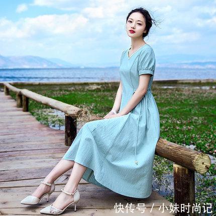 格子|清新婉约的连衣裙,这样穿让你够吸睛