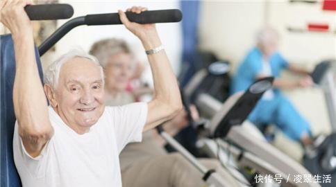 全球一半脑梗在中国,医生建议想长寿,做到2多1少,血管不堵