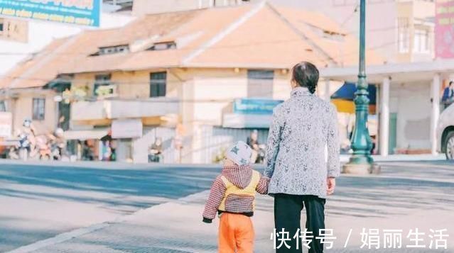 航航|“奶奶,你为什么不住在我们家呀”6旬老人的回答,值得深思