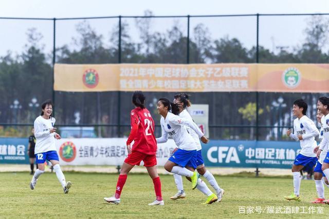 武汉体院|女乙终章广西平果呗侬半主力出阵2-1绝杀琼中女足夺冠创造历史