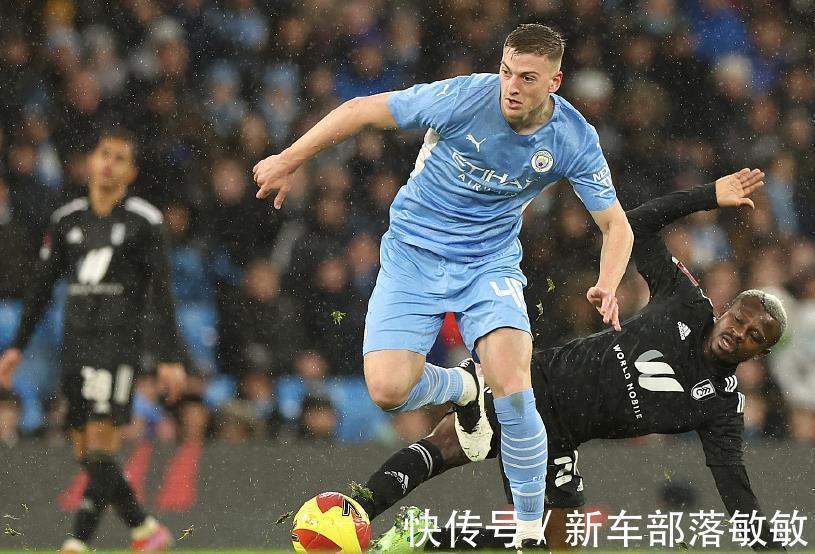 逆转|大逆转,4-1!英超豪门太狠了,61%控球+射19脚,保送瓜帅三冠王