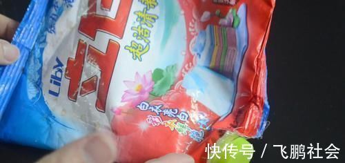 塑料瓶|洗衣粉上套个塑料瓶,这个用途太厉害了,要是早点知道就好了