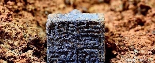 卫子夫|此人在史书上只留8个字,墓刚被挖开,专家惊呼他才应该当皇帝