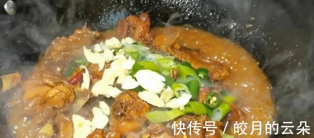 脂肪含量|这才是红烧鸡块的正确做法,鸡肉软嫩不发柴,脂肪含量低,营养高!