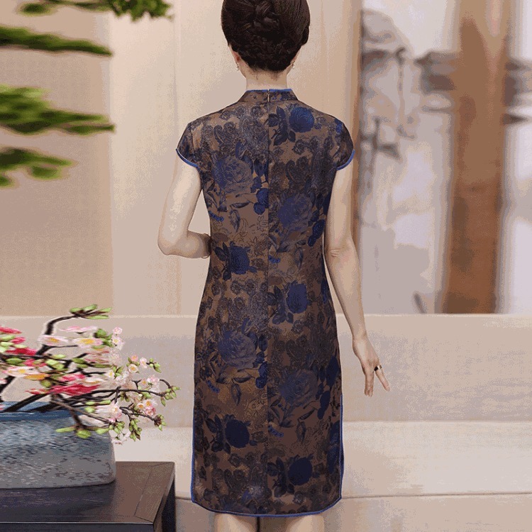 连衣裙|充满复古情怀的香云纱旗袍连衣裙,尽显曼妙的身姿和知性优雅气质