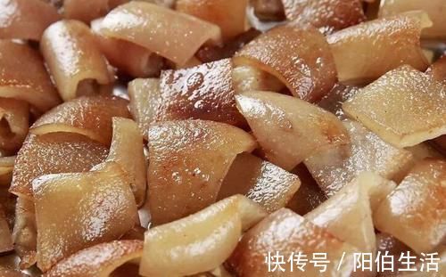冬天,宁可不吃猪肉,也要吃它,锅中一焖鲜嫩筋道Q弹,比吃肉香