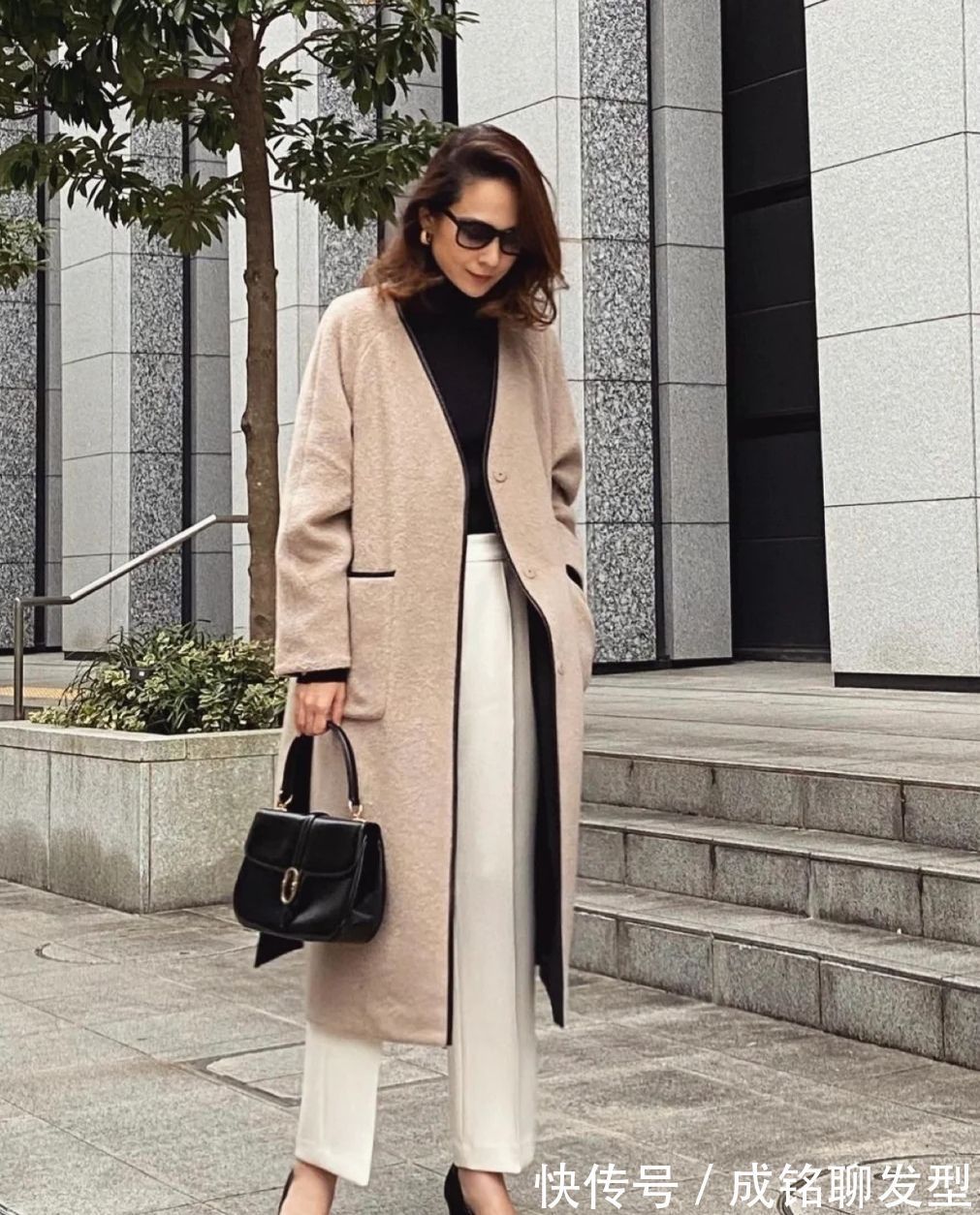 大衣 五十多岁女人的最好看打扮,叫“长大衣+长裤”,显瘦又有气质