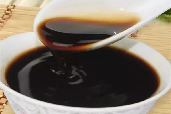 在花卉里滴点“它”，叶子不再变黄枯萎！植物郁郁葱葱，绿油油！