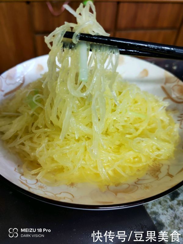 下饭|香到流口水的凉拌金丝搅瓜，下饭神器都靠它