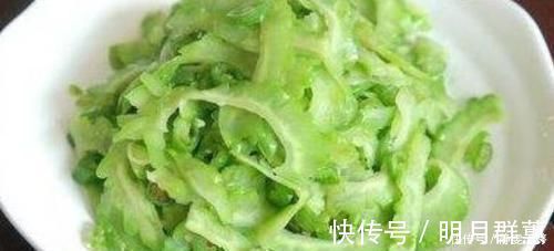 黄花菜|女性不想老太快,适合吃几种食物,美白润肤,延缓衰老,好处多多