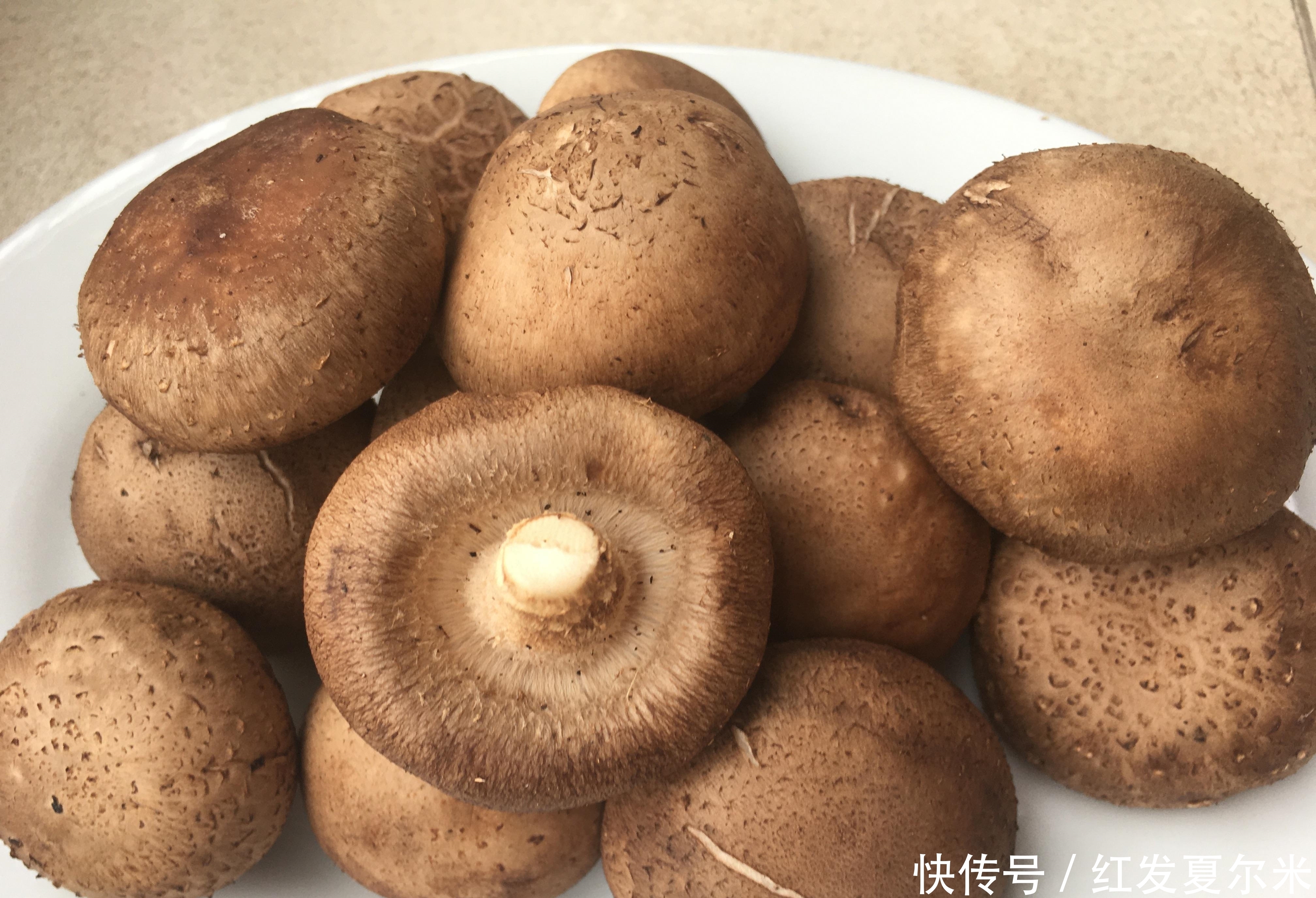 1勺|鸡胸肉花样吃法之香菇酿鸡胸肉,低脂低卡又有营养,一家人都爱吃