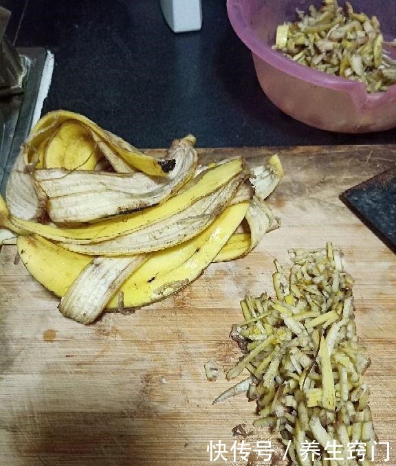 绿萝喂口它,像是吃了激素,蹭蹭长叶子,摁都摁不住!