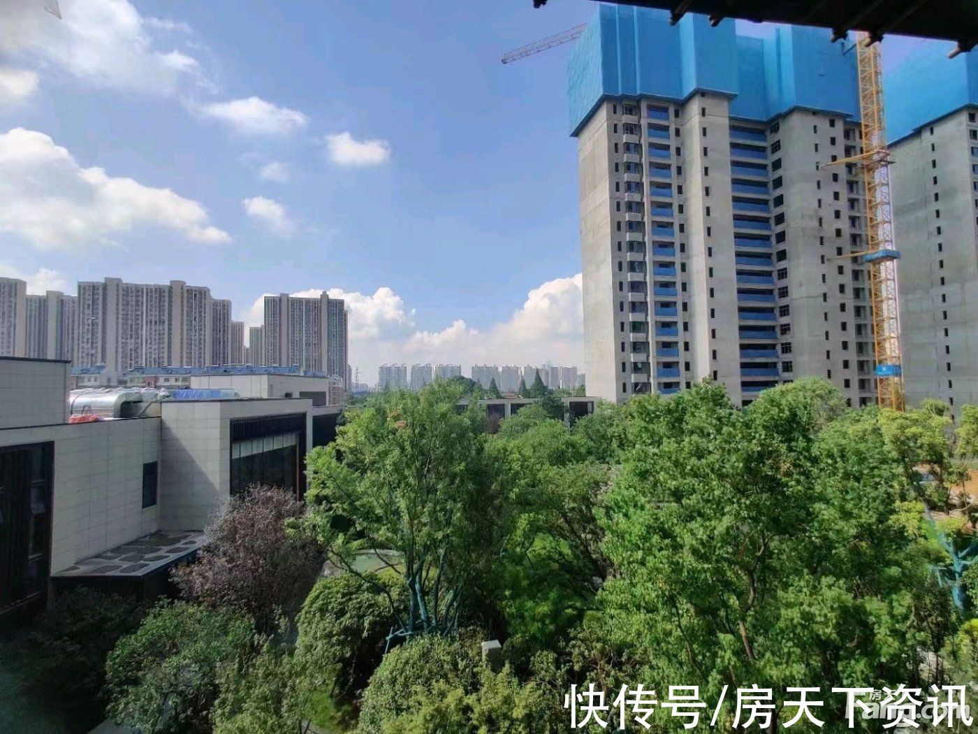 置业顾问|龙湖·春江天玺好不好？置业顾问从项目现场发回新组图