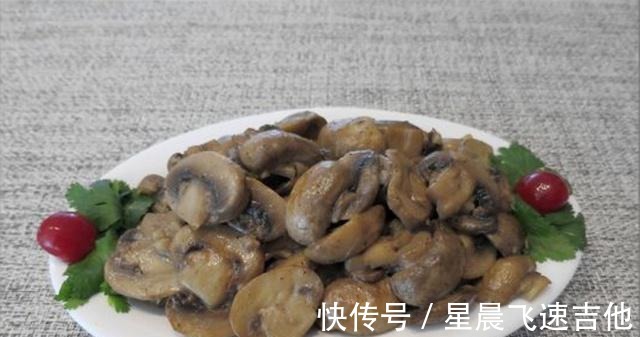 小孩|蘑菇加这个炒,竟然怎么好吃,味道特别鲜美,老人小孩都爱吃!
